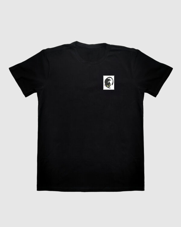 Camiseta-de-Suzume-Gato-Negro-Sadaijin